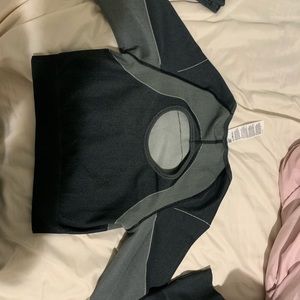 Turbo long sleeve crop top